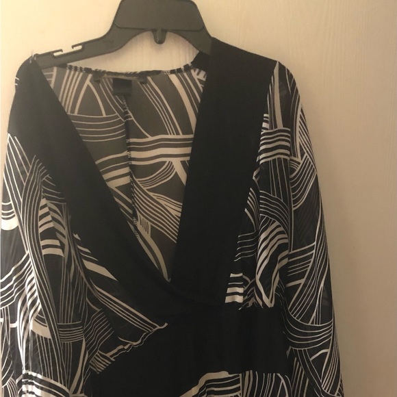 Dresses & Skirts - Casual/Dress blouse